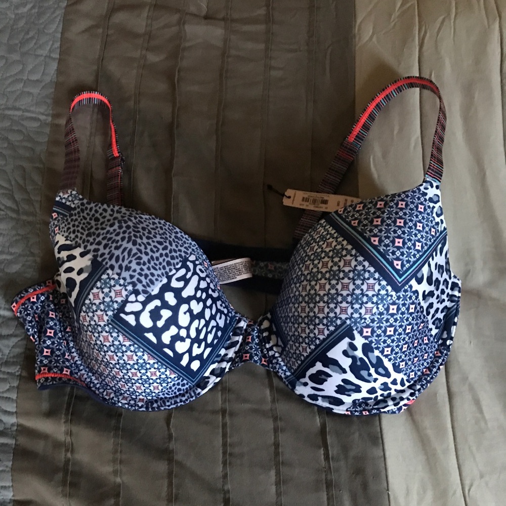 Brand new with tags Victoria's Secret bra